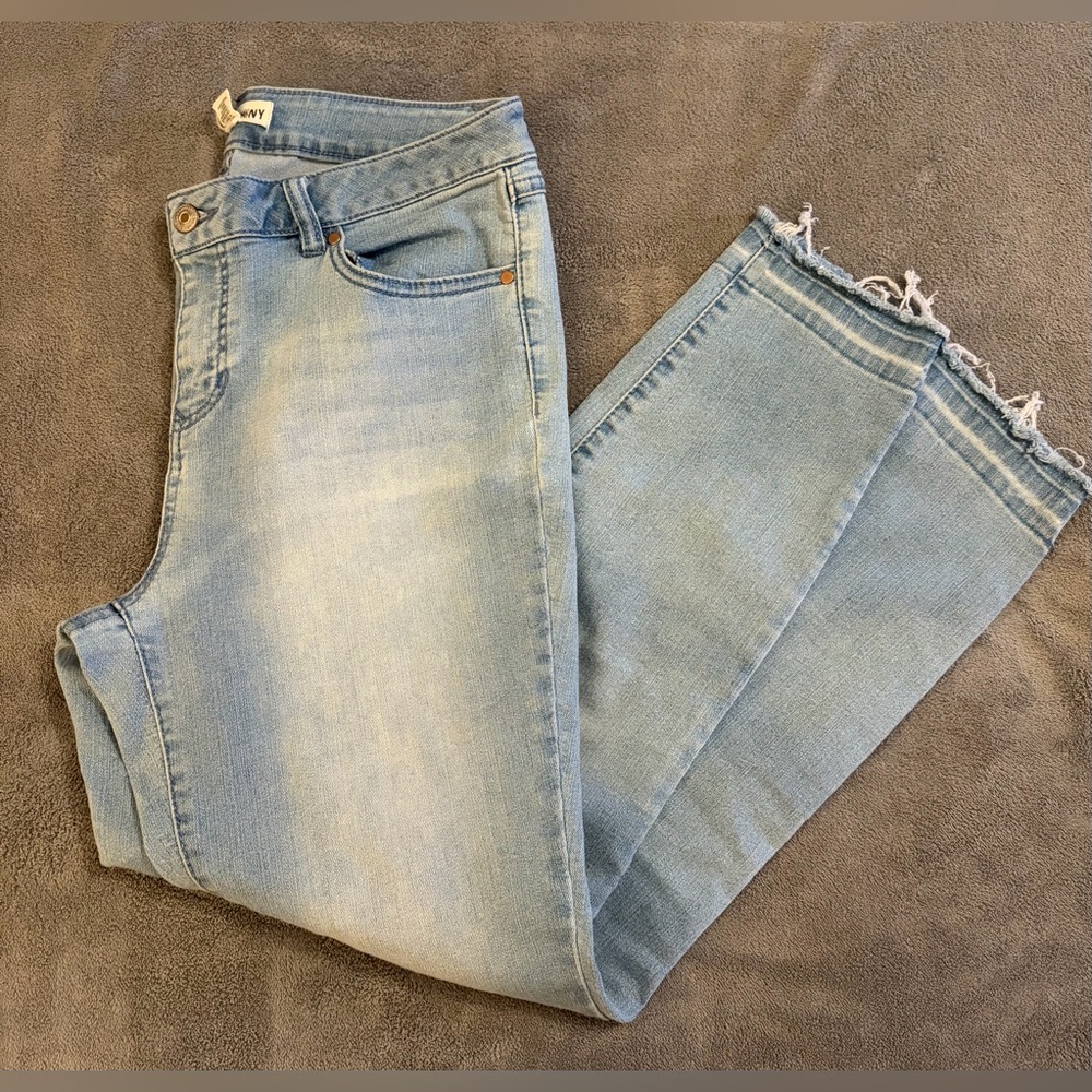 Size 10 jeans - super cute on!